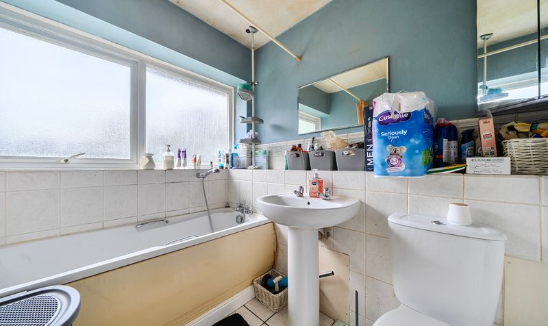 Grove Avenue, Epsom, KT17