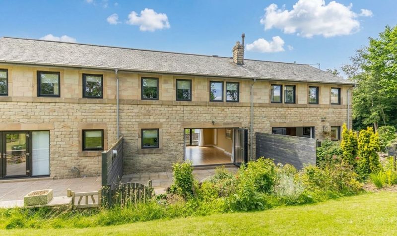 Upper Sunny Bank Mews, Meltham, HD9