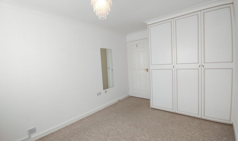 Oakmead Green, Epsom, KT18