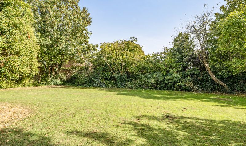 Ashley Road, Epsom, KT18