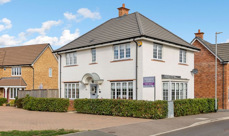 4 Bedroom House For Sale &ndash; Tiger Moth Way, Lower Stondon, SG16