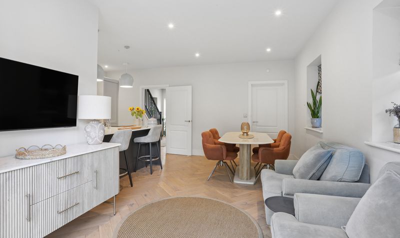 Brunswick Close, Epsom, KT17