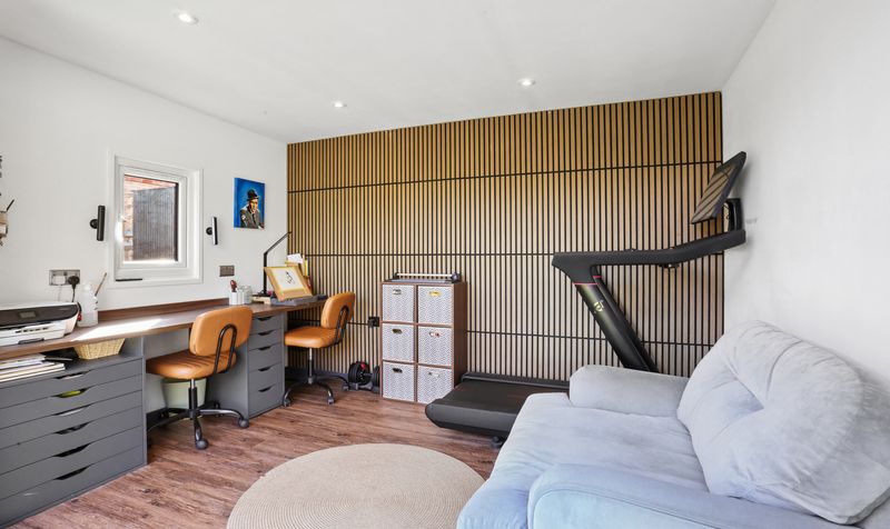 Brunswick Close, Epsom, KT17