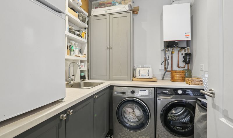 Brunswick Close, Epsom, KT17