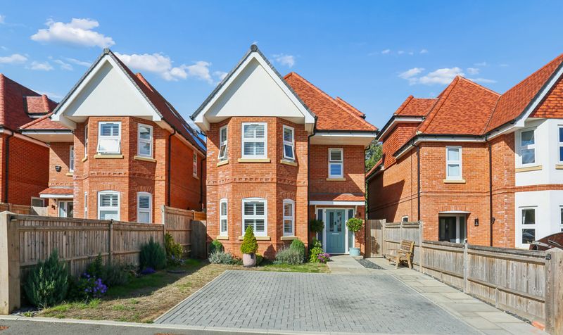 Brunswick Close, Epsom, KT17