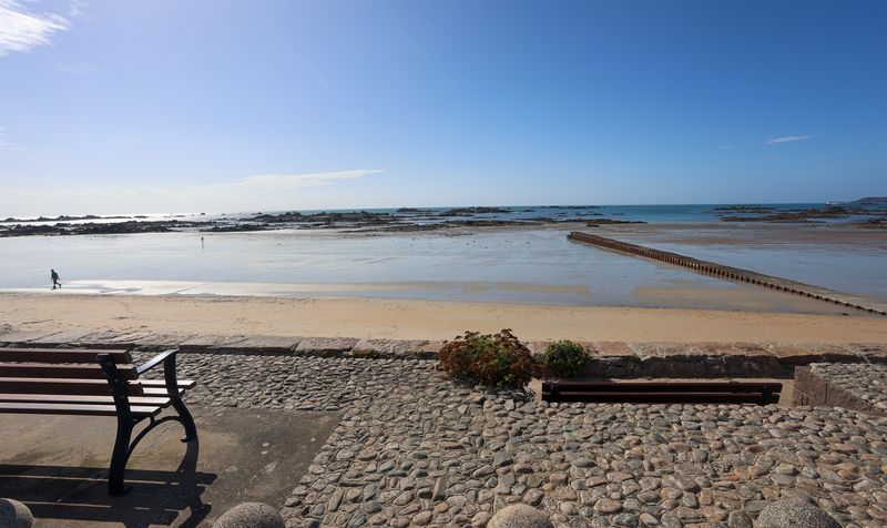 La Grande Route De La Cote, St. Clement, JE2