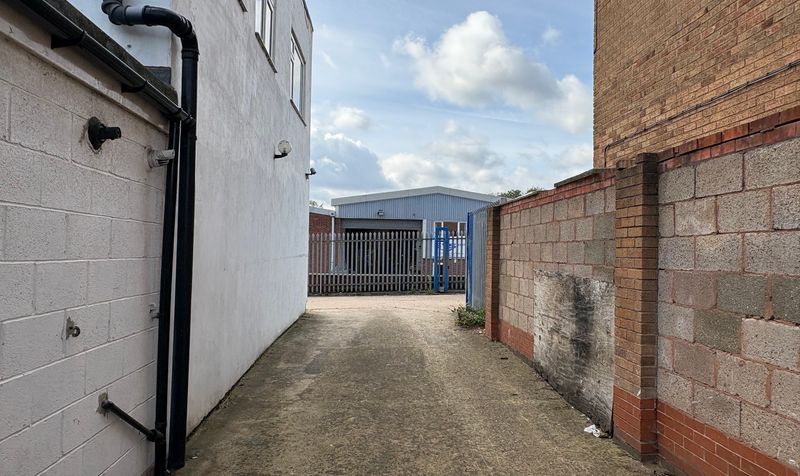Kingsbury Road — photo 9