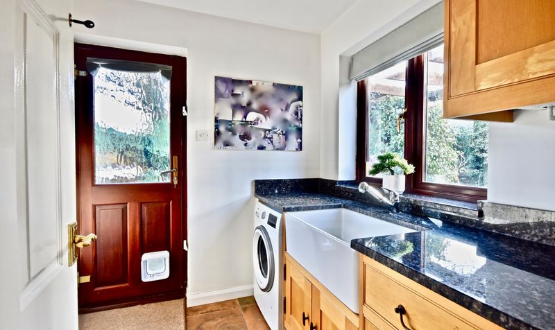 Aston Close, Ashtead, KT21