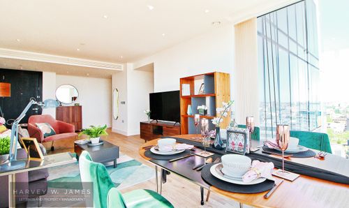Piazza Walk, Cassia House, E1