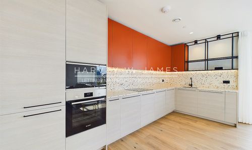 Hawser Lane, Curlew House, E14