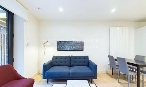 Royal Crest Avenue, London, E16