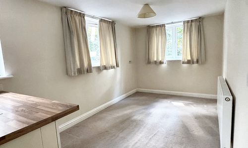 Blackbridge Lane, Horsham, RH12