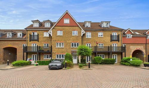 Copthorne Common Road, Copthorne, RH10