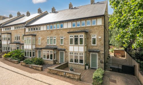 Image of Royal Gardens, Harrogate, HG2