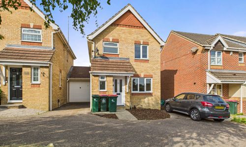 Boleyn Close, Maidenbower, RH10