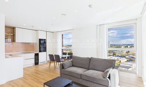 12 Quay Walk, Wembley HA0 1BE