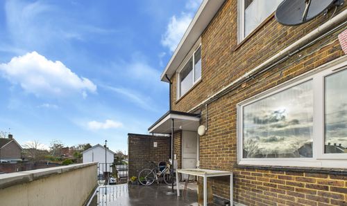 Image for property: f29dec12-b41f-4321-9bfa-76275f716dc3