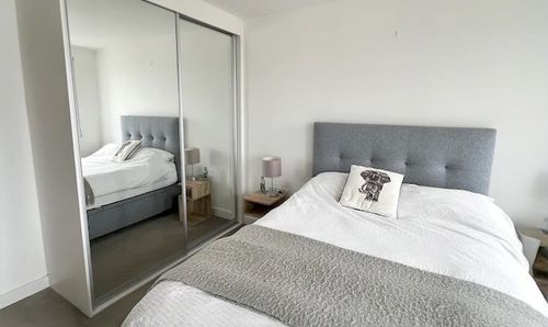 S22, Metropol South Hastings Road