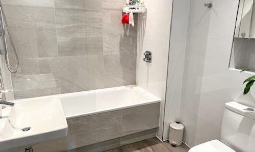 S22, Metropol South Hastings Road