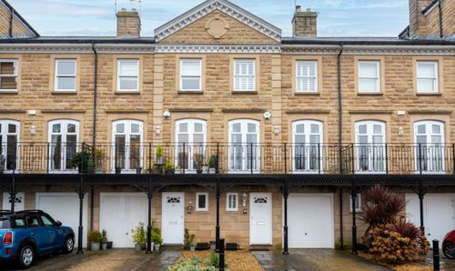 Image of Queens Gate, Harrogate, HG1