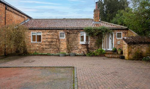 Image of 5 Home Farm Court, Church Street, HG5