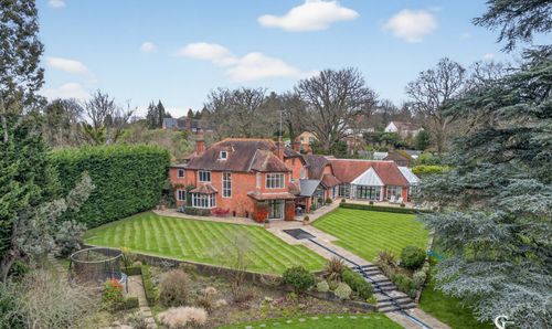 Fleet Hill, Finchampstead, RG40