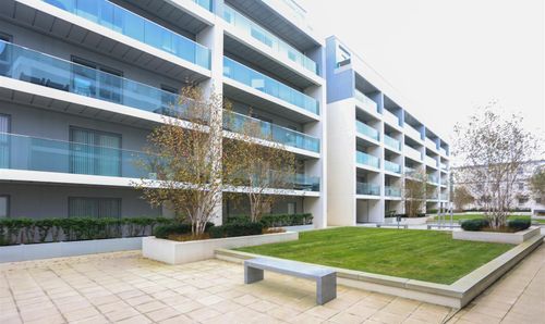 C407, Metropol Central Roseville Street