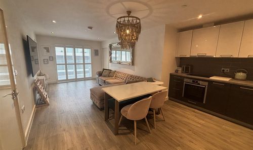 C407, Metropol Central Roseville Street