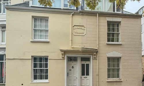 Flat 2, 27 La Colomberie, St. Helier