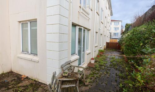 Flat 3, Block A Cobblestones La Retraite Queens Road, St. Helier