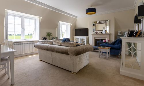 7 Les Carrieres Apts La Grande Route De St. Martin, St. Martin, Jersey