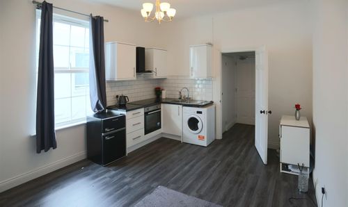 Flat 4, 16 Royal Crescent Don Road, St. Helier