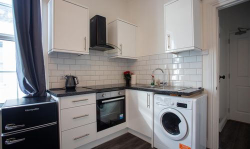 Flat 4, 16 Royal Crescent Don Road, St. Helier