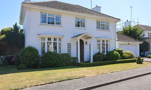 11 Le Clos Du Rivage Gorey Coast Road, Grouville