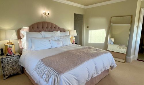 Apt 10, One St Brelade Le Mont Gras D'eau, St. Brelade