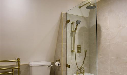 Apt 10, One St Brelade Le Mont Gras D'eau, St. Brelade