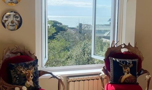 Apt 10, One St Brelade Le Mont Gras D'eau, St. Brelade