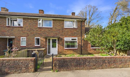 Lewes Close, Crawley, RH10