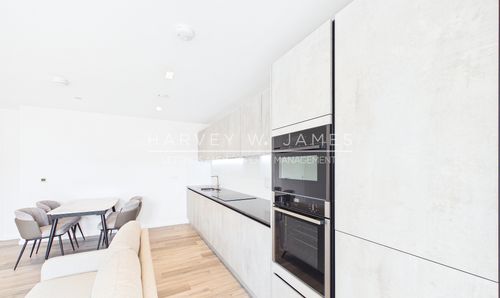 5 Wheatstone Gardens, London, W10