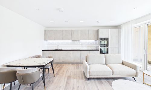 5 Wheatstone Gardens, London, W10