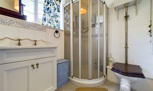Ensuite