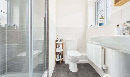 Ensuite