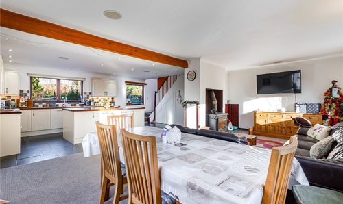 Kitchen/Dining