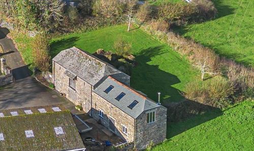 Barn / Former Stable