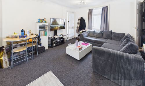 Hollin Court, Crawley, RH10