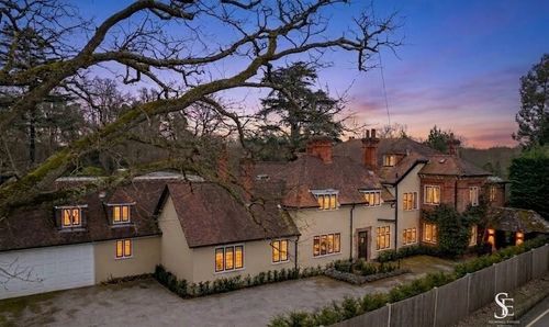 Fleet Hill, Finchampstead, RG40