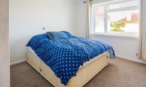 Southlands, La Route de La Haule, Flat 2 Southlands