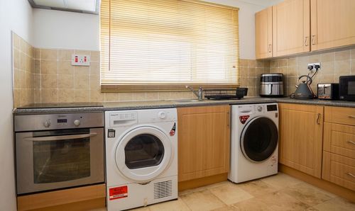 Southlands, La Route de La Haule, Flat 2 Southlands