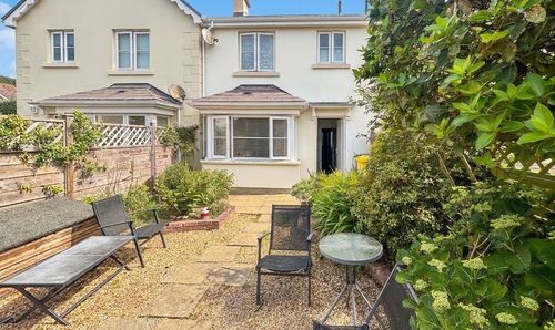 17 The Hamlet Beach Road, Grouville