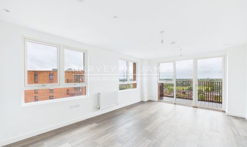 373 Horn Lane, London, W3